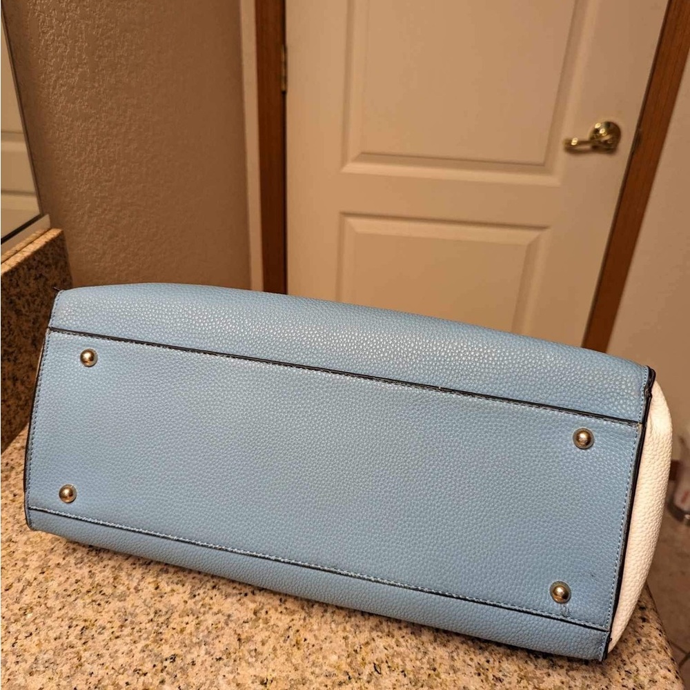 Fashionable 2 Pc Faux Leather Pebbled Sky Blue & White Purse & Matching Wallet - Picture 8 of 8